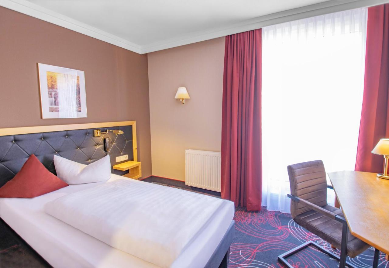 Hotel Tanne אילמנאו מראה חיצוני תמונה