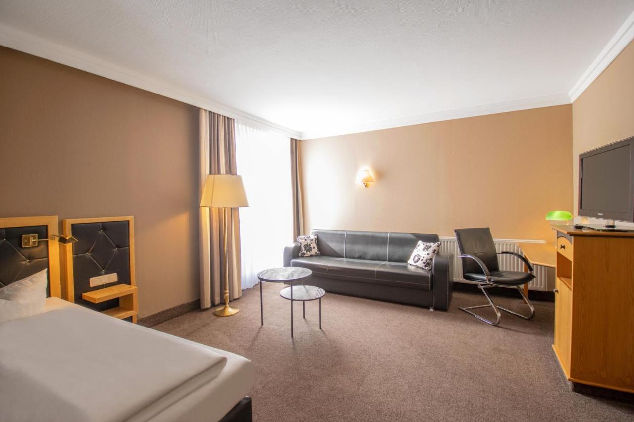 Hotel Tanne אילמנאו מראה חיצוני תמונה