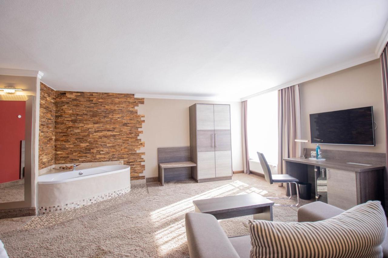 Hotel Tanne אילמנאו מראה חיצוני תמונה